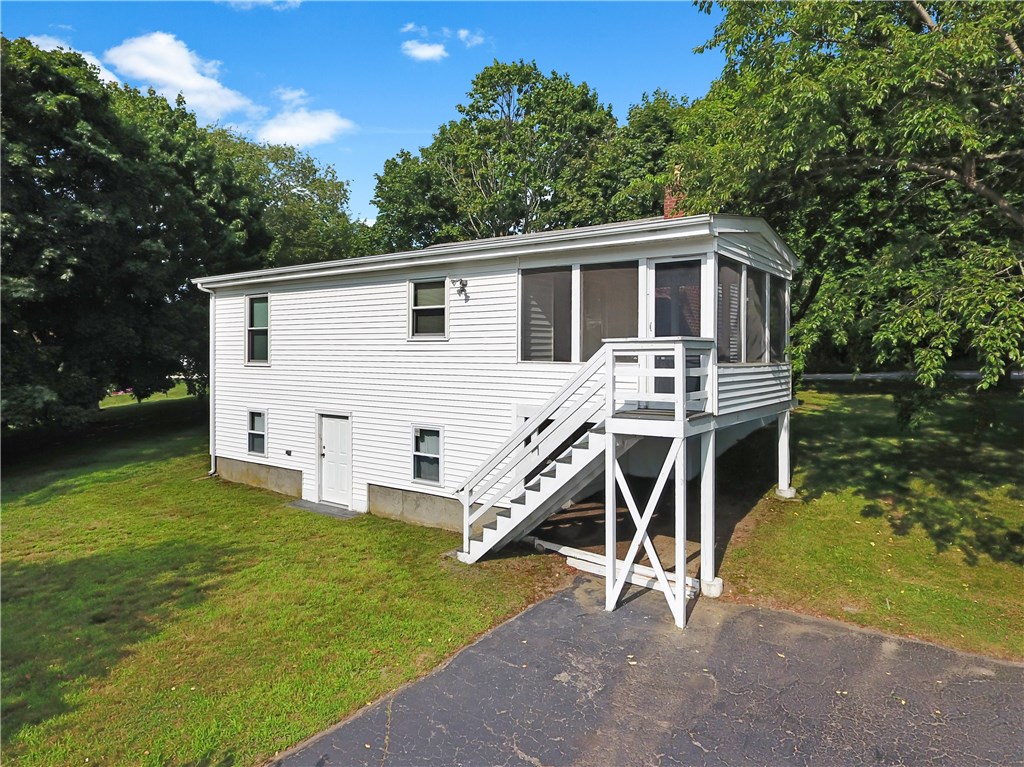 99 Treasure Road Narragansett, RI 02882 - Photo 5 of 28