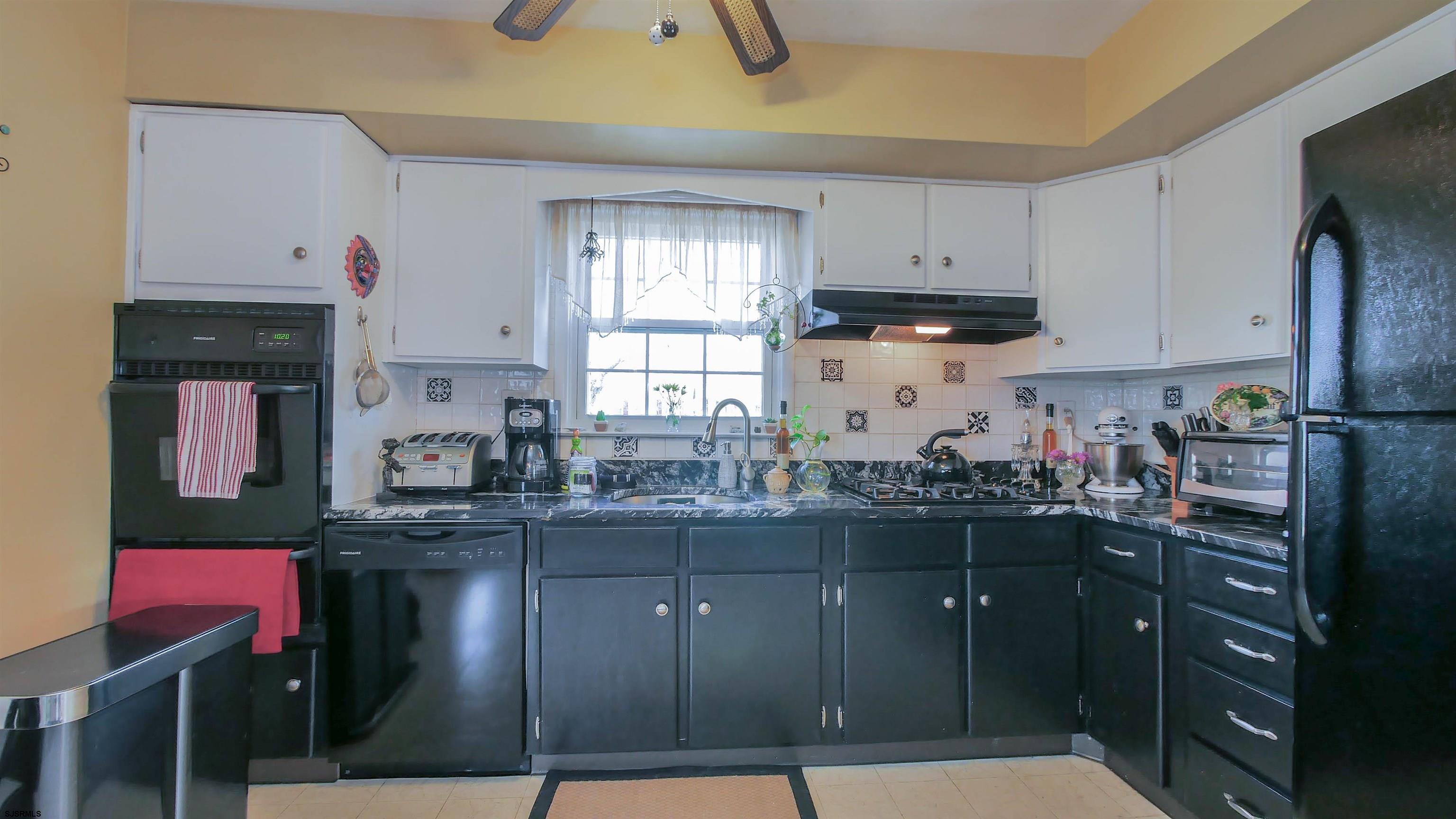 57 Gulph Mill Road Somers Point, NJ 08244 - Photo 10 of 26 Gallery Image 10