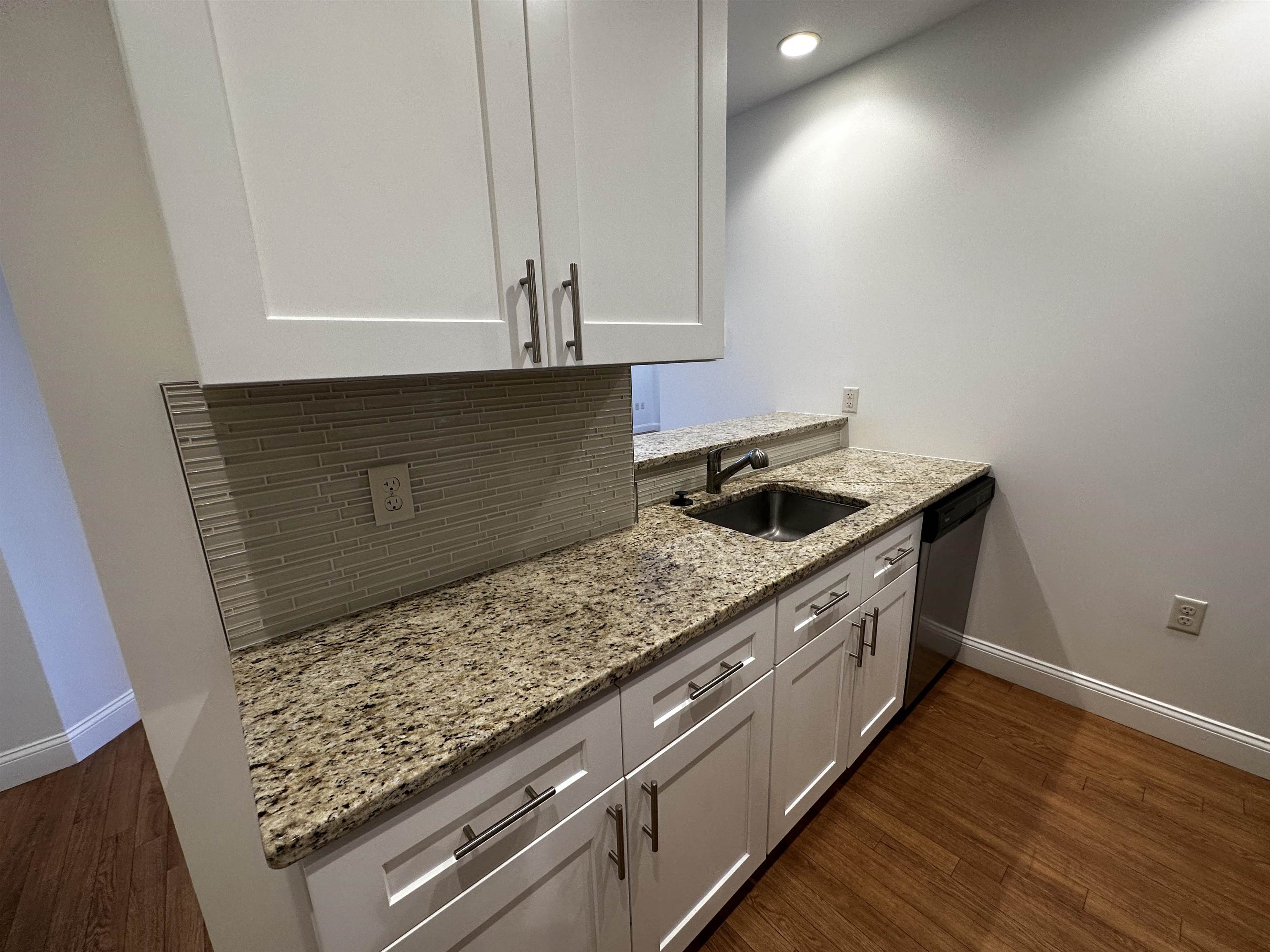 875 Elm Street, Unit 406 Manchester, NH 03101 - Photo 11 of 40