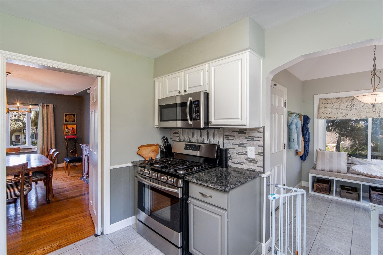 6512 Ridge Circle Cincinnati, OH 45213 - Photo 8 of 38 Gallery Image 8