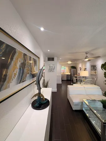 $2,000 | 601 Southeast 5th Court, Unit 102, Fort Lauderdale, FL 33301