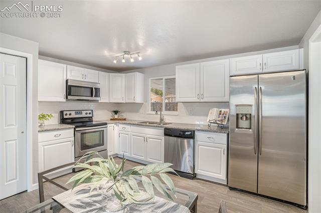 7114 Chippewa Road Colorado Springs, CO 80915 - Photo 6 of 13 Gallery Image 6