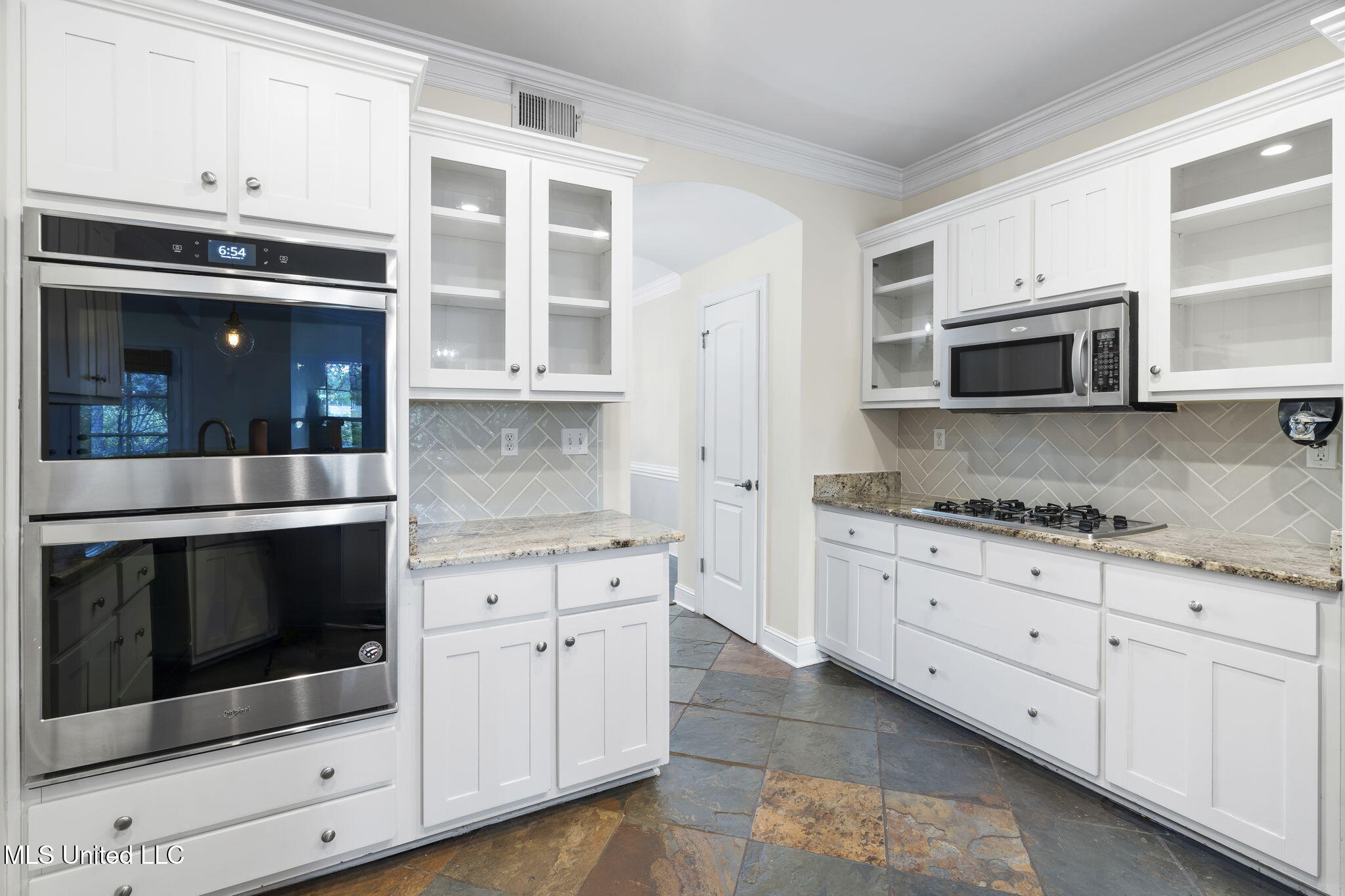 810 Cedar Trace Cove Hernando, MS 38632 - Photo 15 of 47 16-web-or-mls-810 Cedar Trace Cove-16