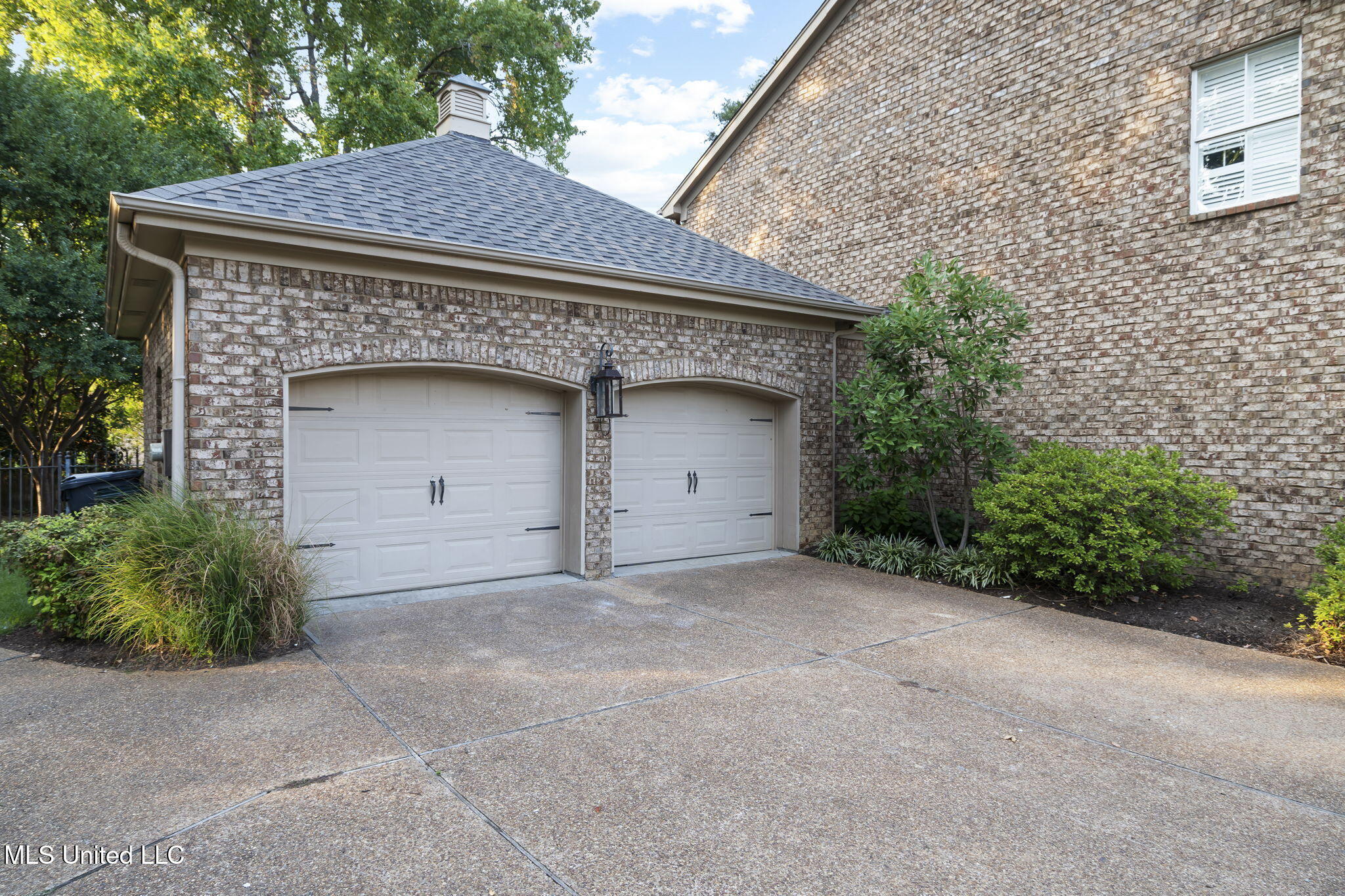 810 Cedar Trace Cove Hernando, MS 38632 - Photo 4 of 47 5-web-or-mls-810 Cedar Trace Cove-05