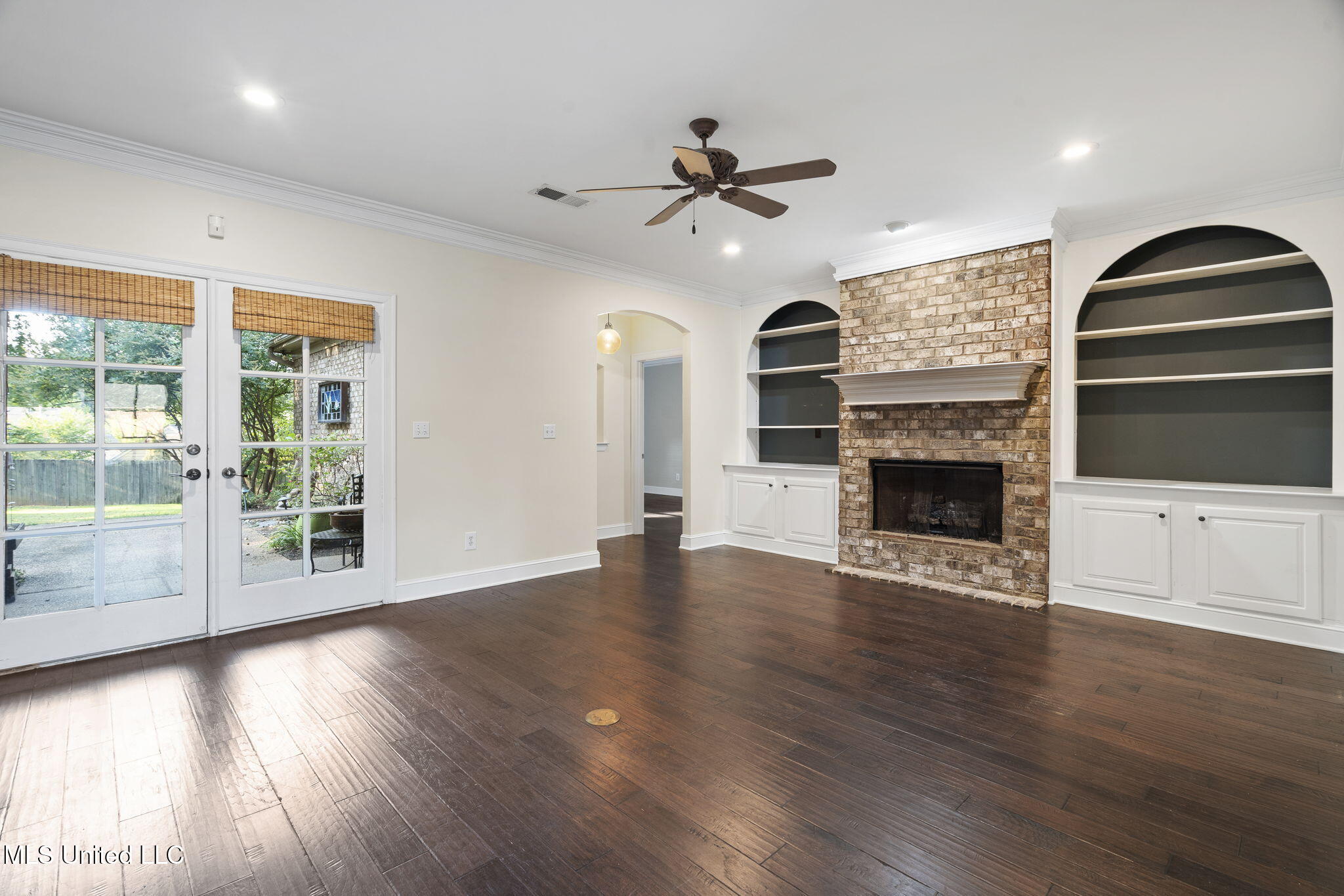 810 Cedar Trace Cove Hernando, MS 38632 - Photo 8 of 47 9-web-or-mls-810 Cedar Trace Cove-09