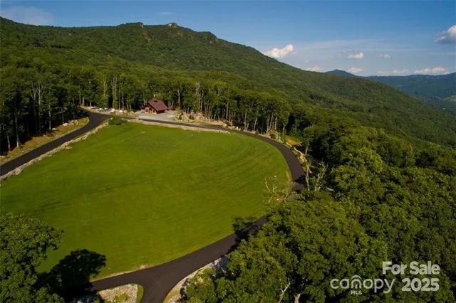 $1,100,000 | 0 Eagle Park Drive, Unit 107, Banner Elk, NC 28604