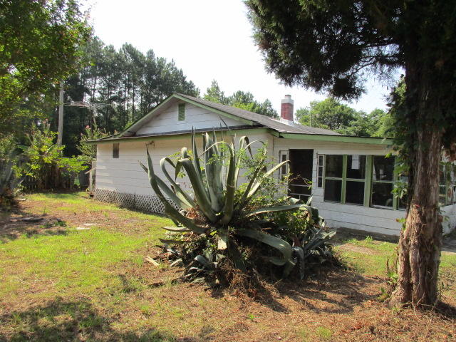 640 State Rd S-8-357 Moncks Corner, SC 29461 - Photo 1 of 1 005