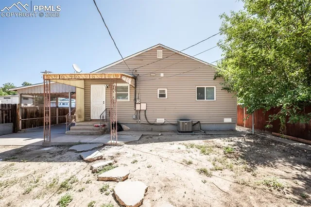 $262,900 | 2301 Poplar Street, Pueblo, CO 81004