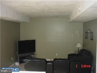 54 Plumstead Road Sewell, NJ 08080 - Photo 5 of 10 Family Room