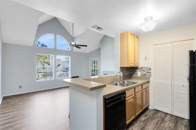 $160,000 | 6178 Westgate Drive, Unit 304, Orlando, FL 32835