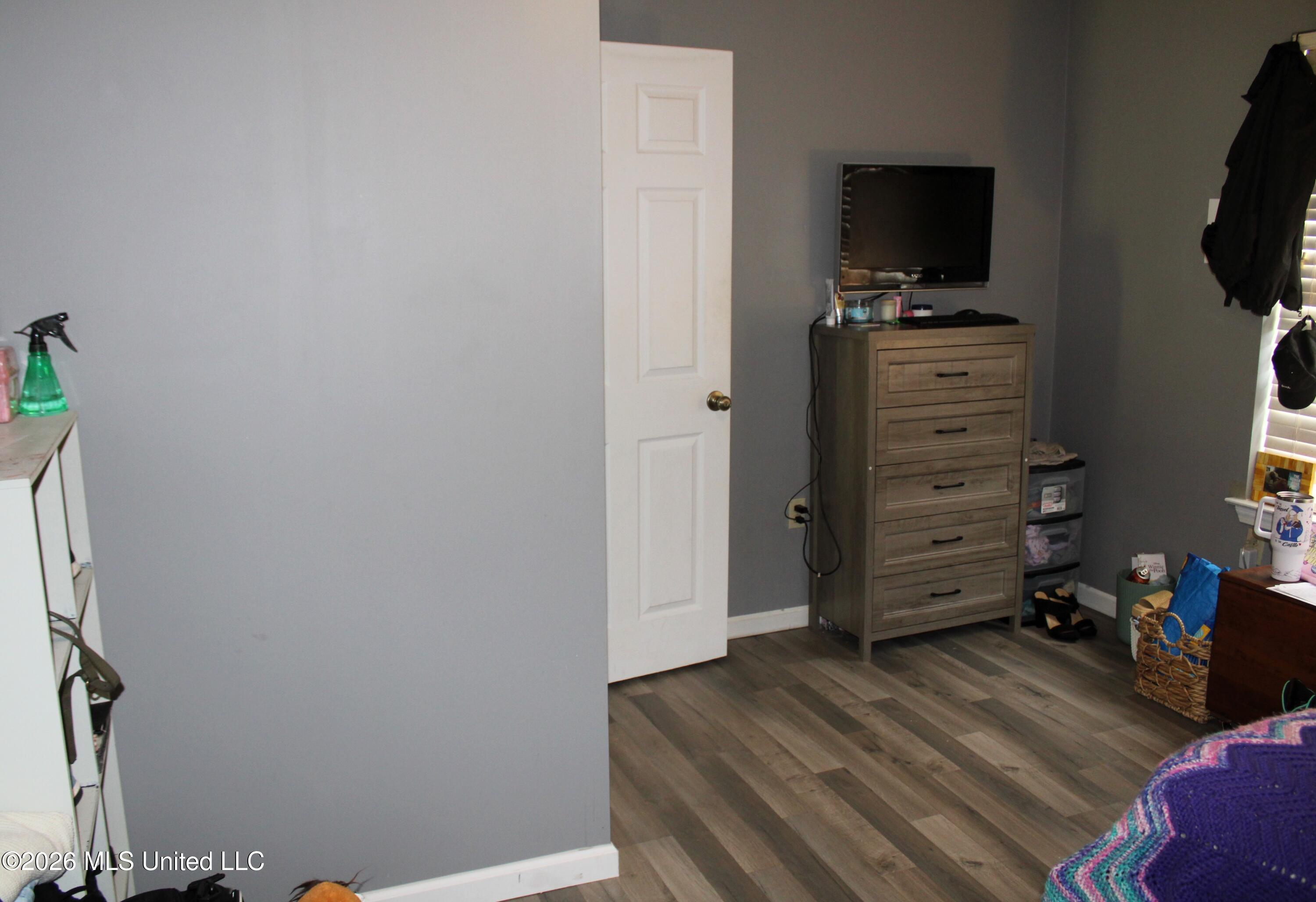 411 Woodview Road Byhalia, MS 38611 - Photo 16 of 29 Second Bedroom