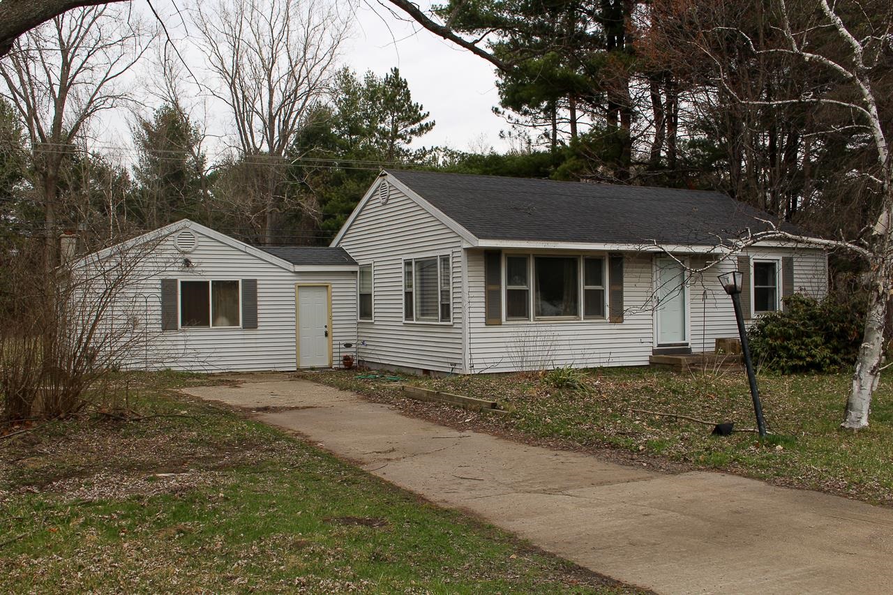 8787 East Pickard Road Mount Pleasant, MI 48858 - Photo 2 of 34 1898836-1.JPG