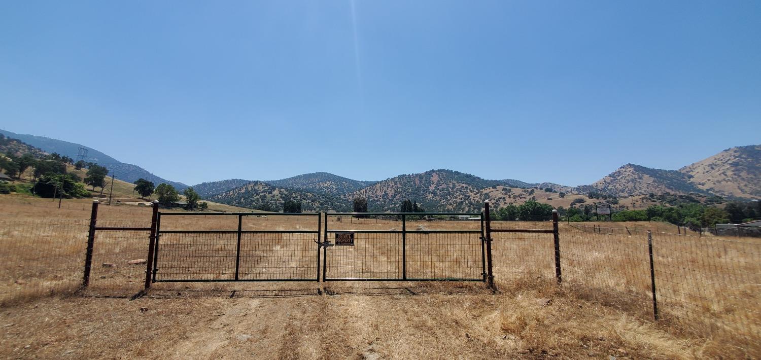 0 Elwood Road Sanger, CA 93657 - Photo 5 of 23 New gates and fencing