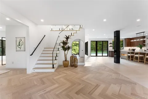 $4,850,000 | 45 Pine Hill Drive, South Salem, NY 10590