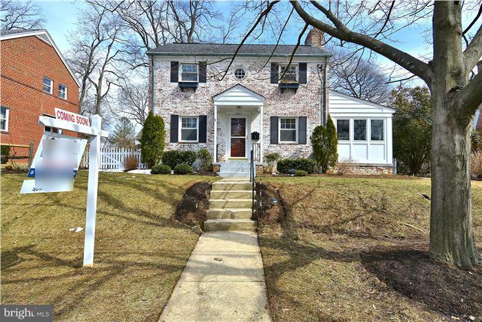 10017 Portland Road Silver Spring, MD 20901 - Photo 28 of 30 a front view of a house with garden