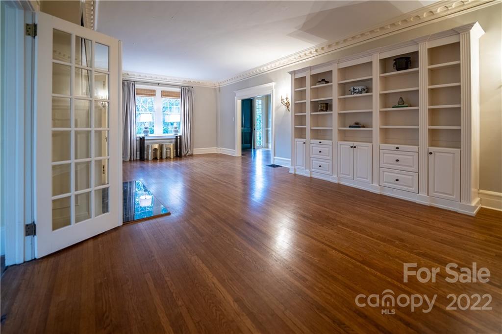 301 Hermitage Road Charlotte, NC 28207 - Photo 14 of 40 Gallery Image 14