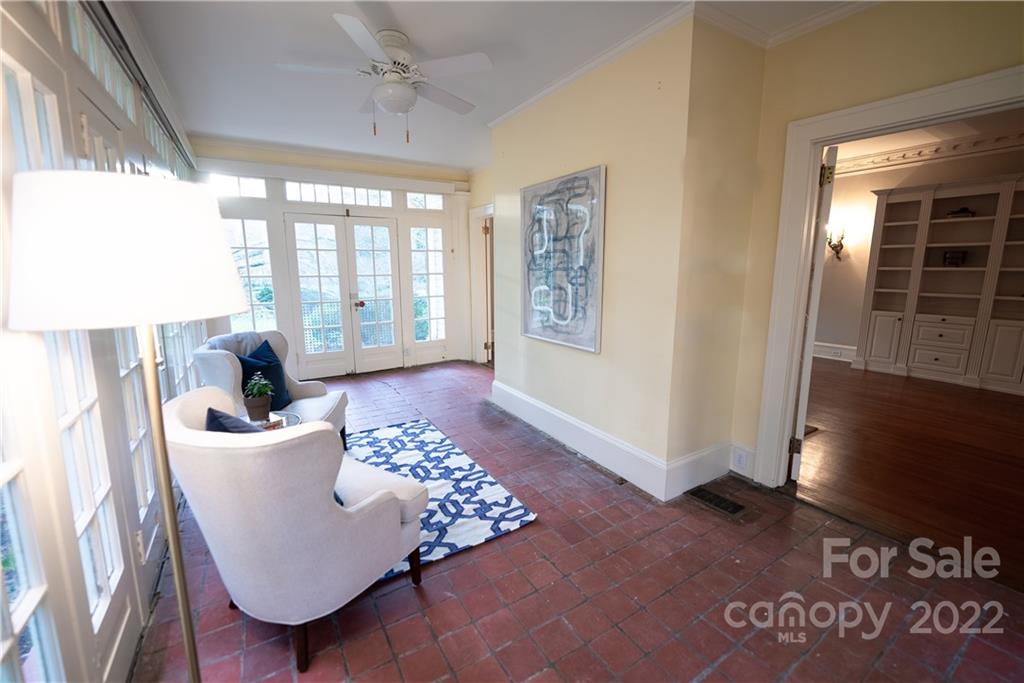 301 Hermitage Road Charlotte, NC 28207 - Photo 15 of 40 Gallery Image 15