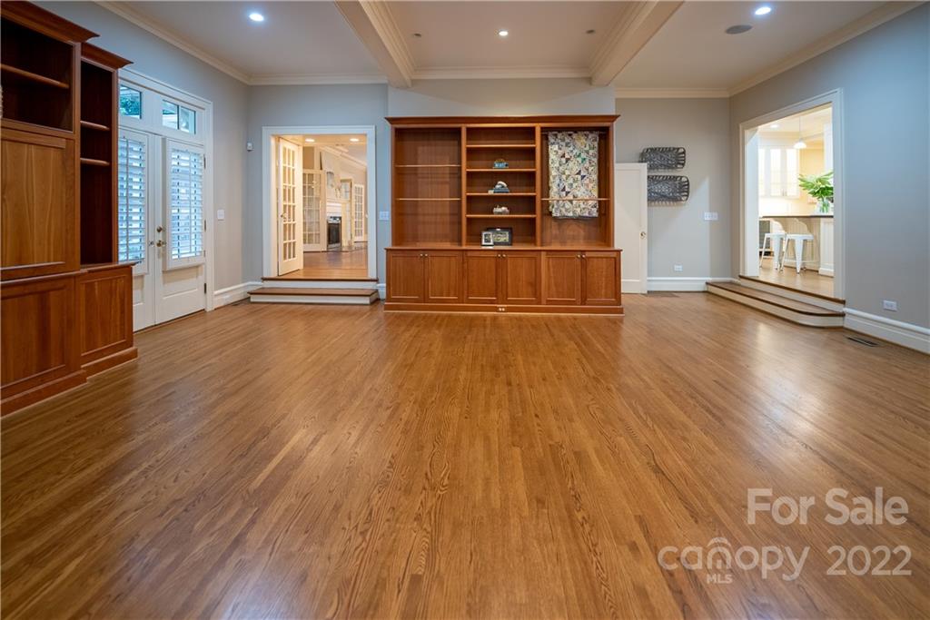 301 Hermitage Road Charlotte, NC 28207 - Photo 25 of 40 Gallery Image 25