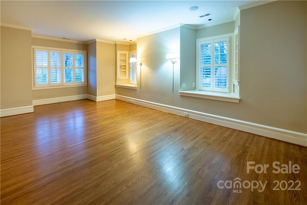 301 Hermitage Road Charlotte, NC 28207 - Photo 33 of 40 Gallery Image 33