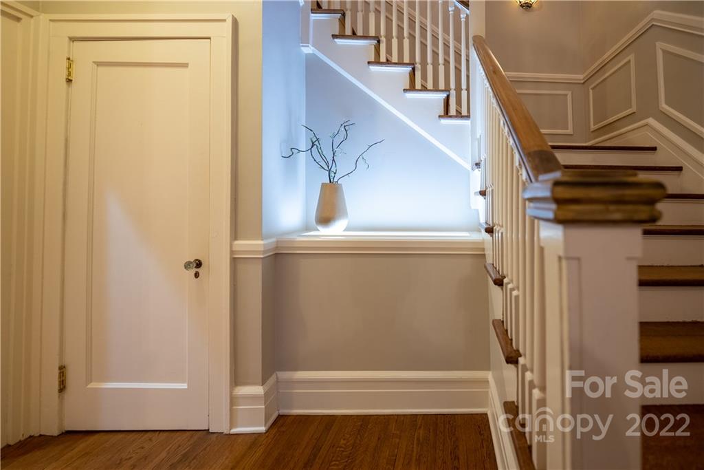 301 Hermitage Road Charlotte, NC 28207 - Photo 10 of 40 Gallery Image 10