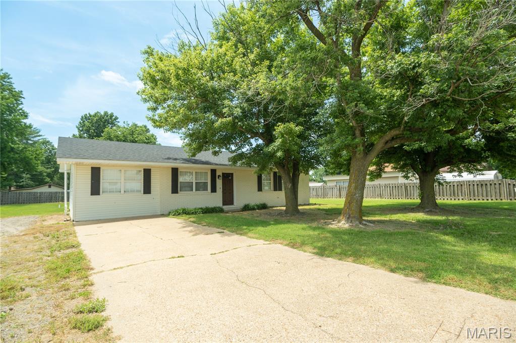 39665 Bernard Road Malden, MO 63863 - Photo 1 of 21