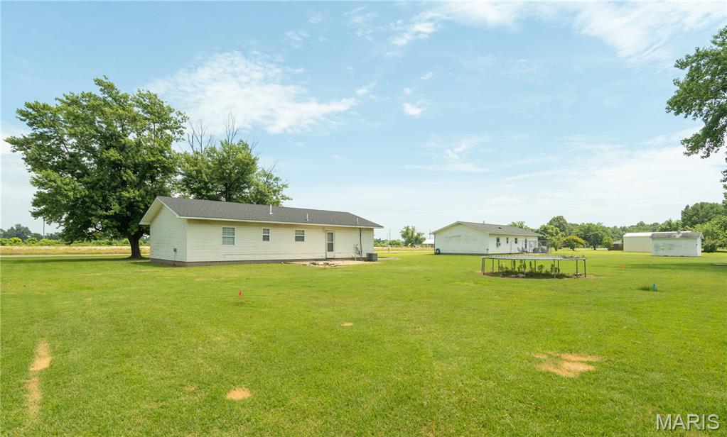 39665 Bernard Road Malden, MO 63863 - Photo 4 of 21