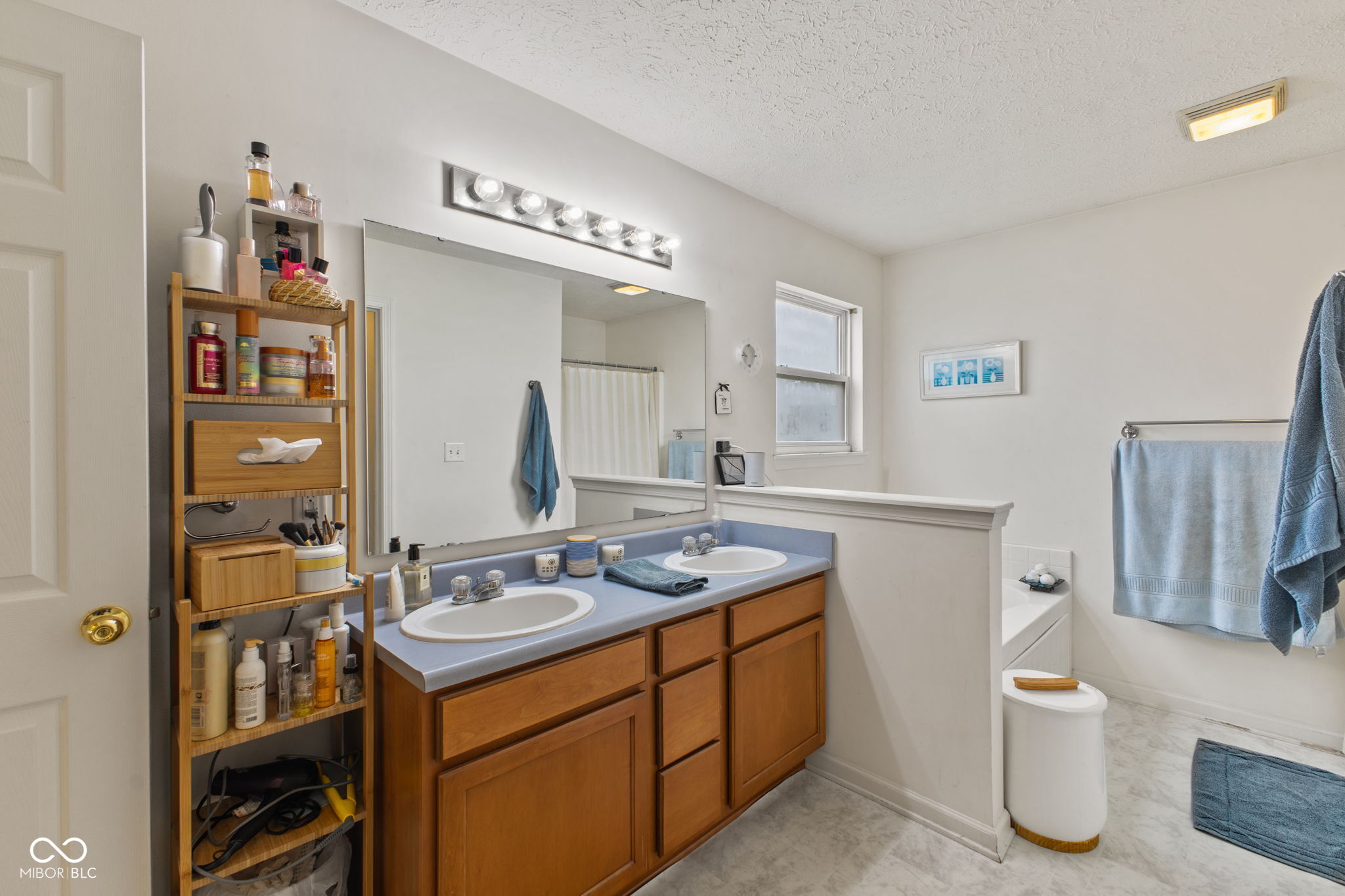 2845 Sleeping Ridge Way Indianapolis, IN 46217 - Photo 23 of 40 Gallery Image 23