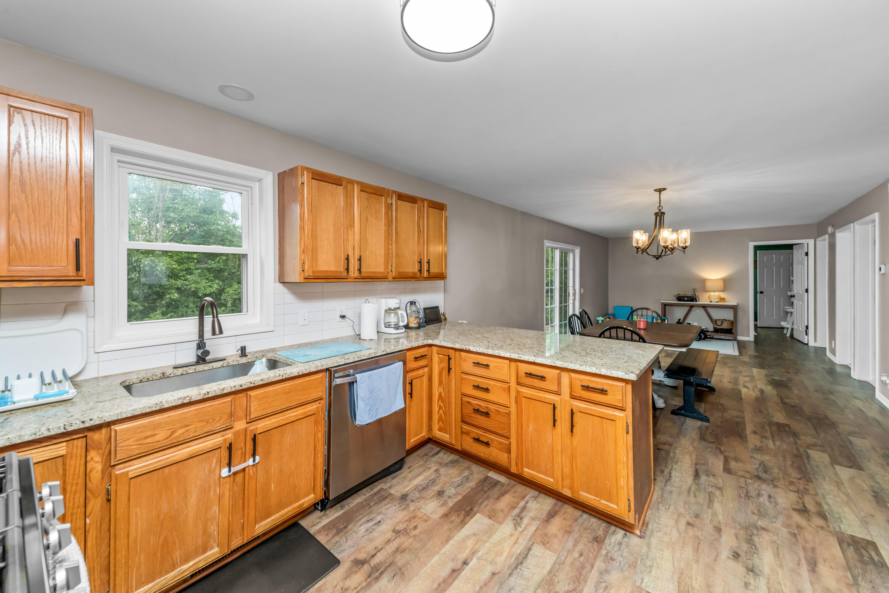 4240 East Commerce Road Commerce Township, MI 48382 - Photo 10 of 25 Kitchen