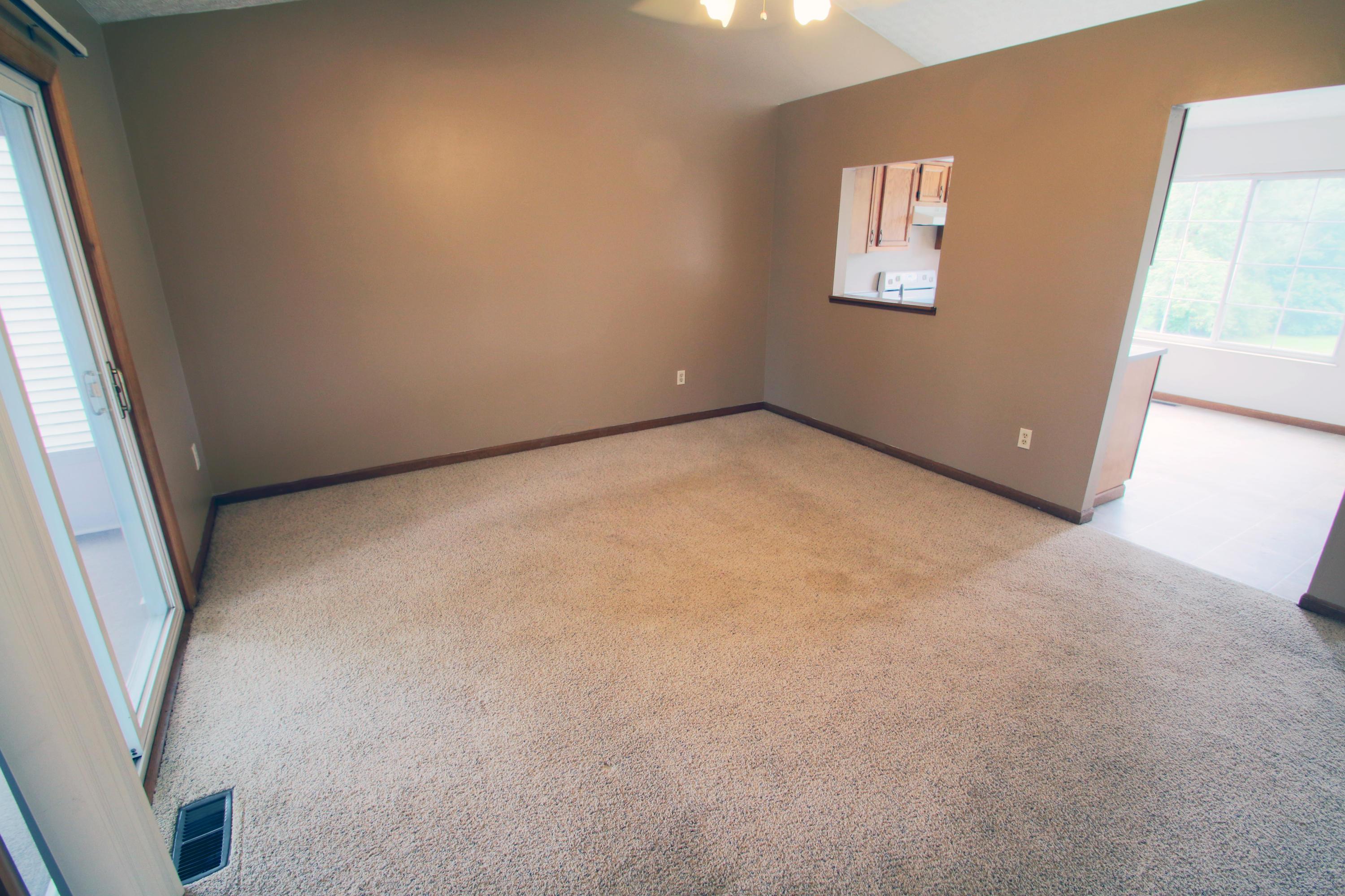 1656 Ward Road Columbus, OH 43224 - Photo 4 of 19