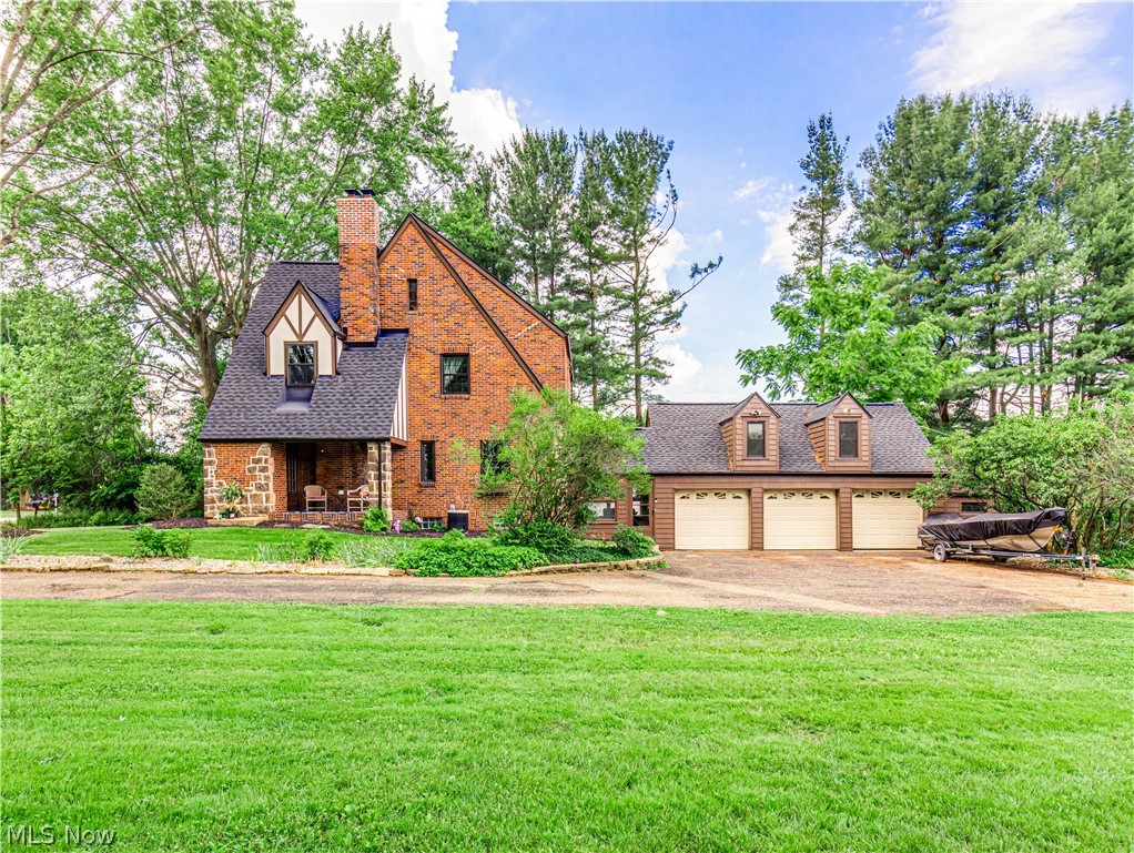 6209 Columbus Road Northeast Louisville, OH 44641 - Photo 3 of 39