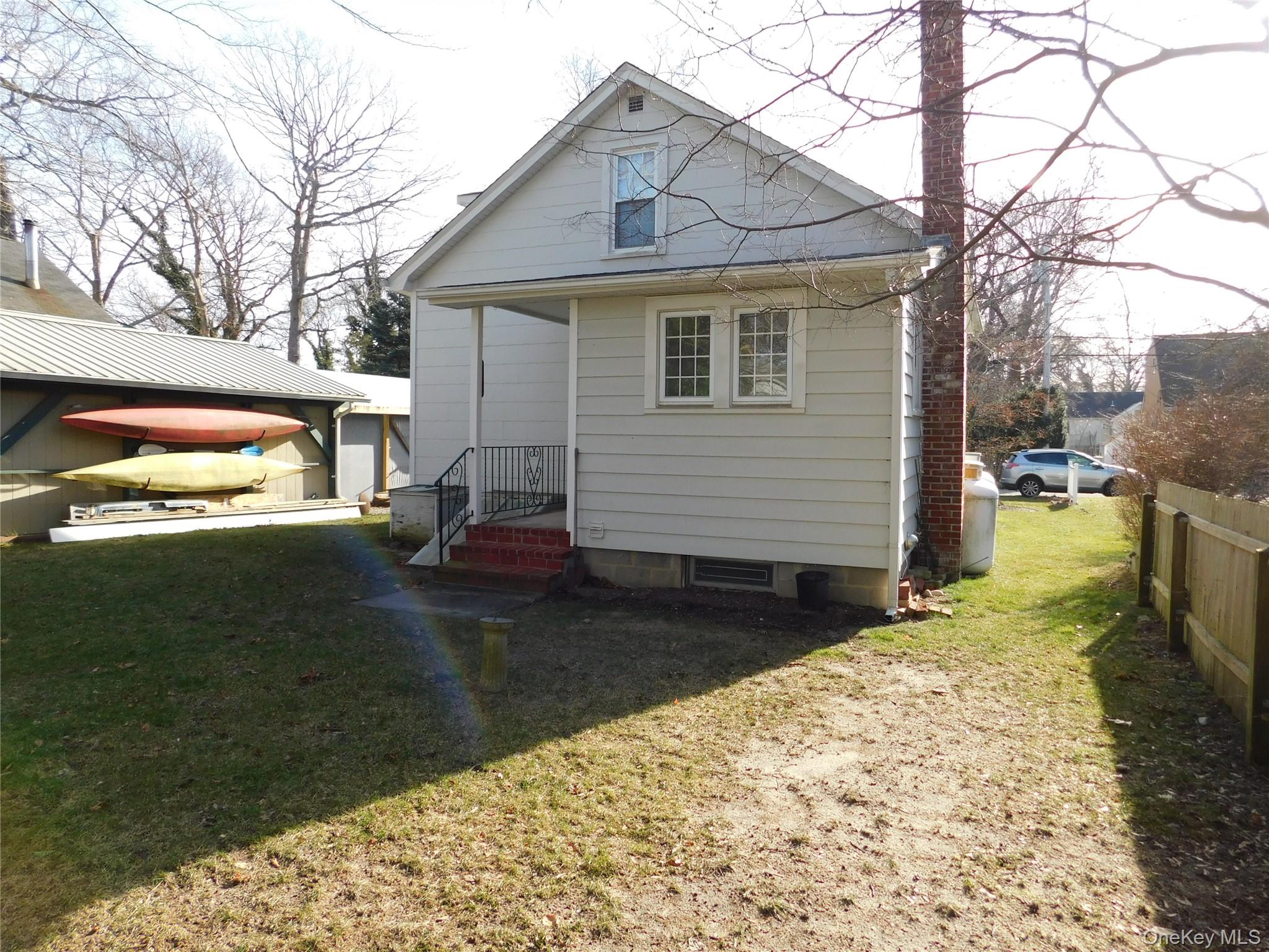 80 Cedar Road Wading River, NY 11792 - Photo 17 of 20