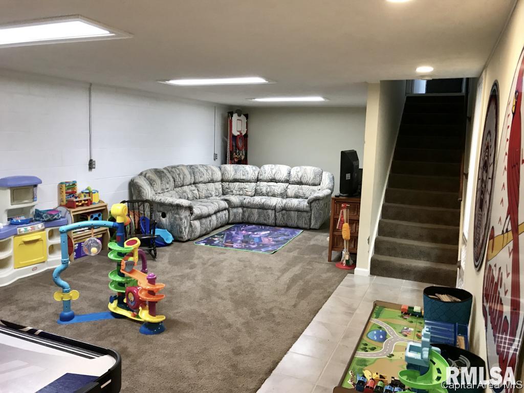 2017 Baldwin Road Jacksonville, IL 62650 - Photo 27 of 36
