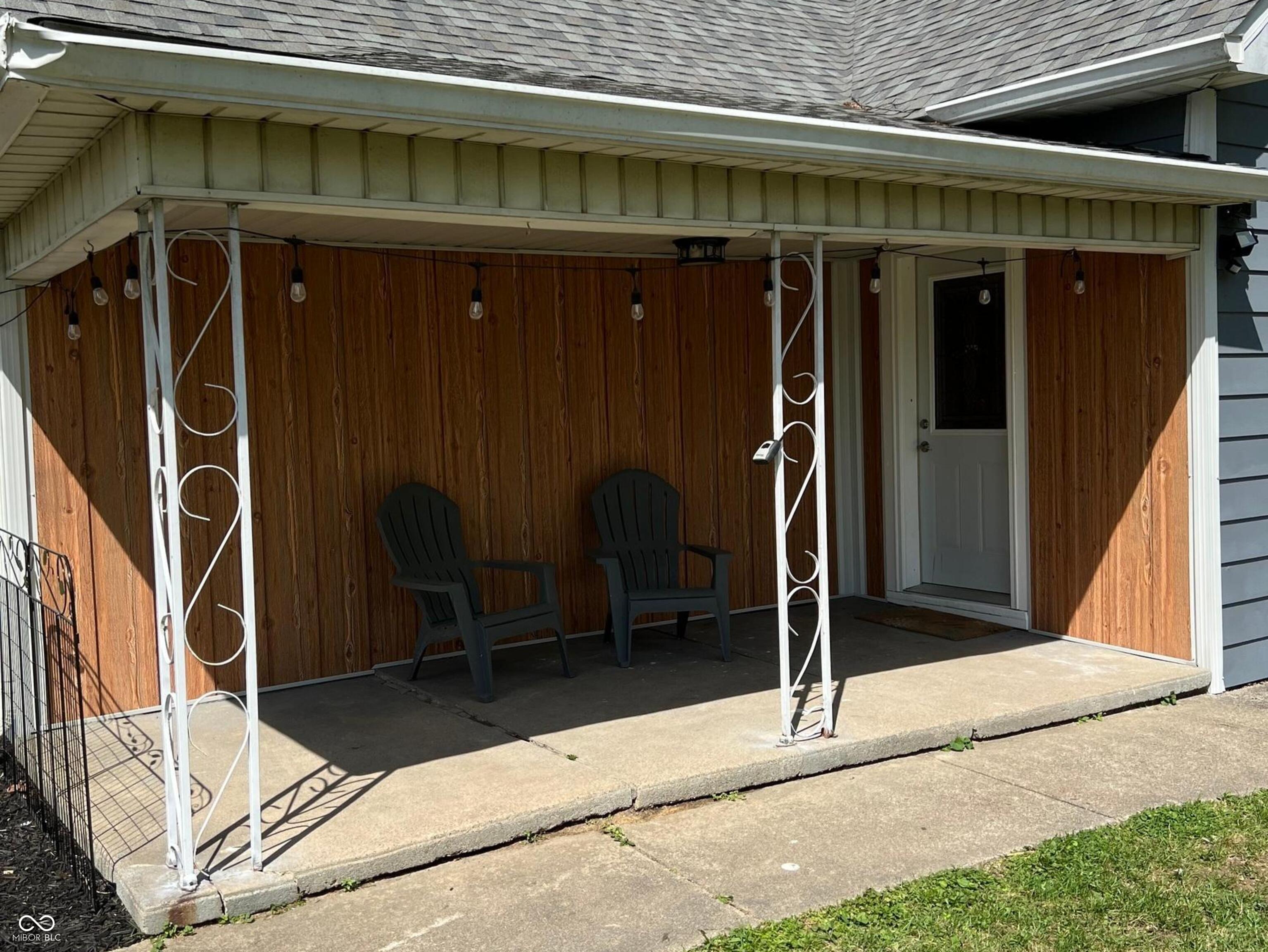 734 South 6th Street Clinton, IN 47842 - Photo 2 of 87
