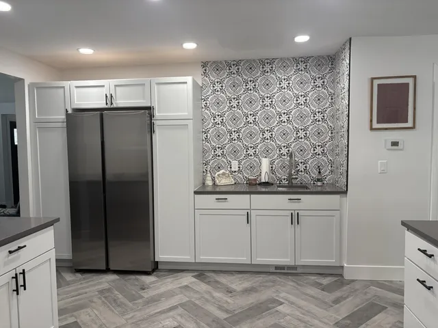 $411,971 | 5681 Houghten Drive, Troy, MI 48098