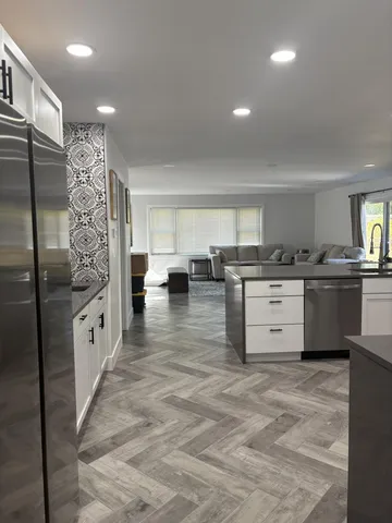 $411,971 | 5681 Houghten Drive, Troy, MI 48098