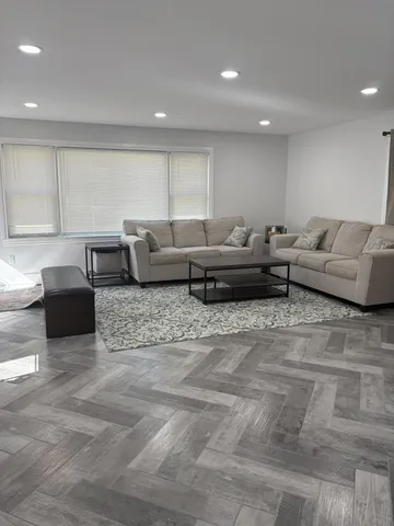 $411,971 | 5681 Houghten Drive, Troy, MI 48098