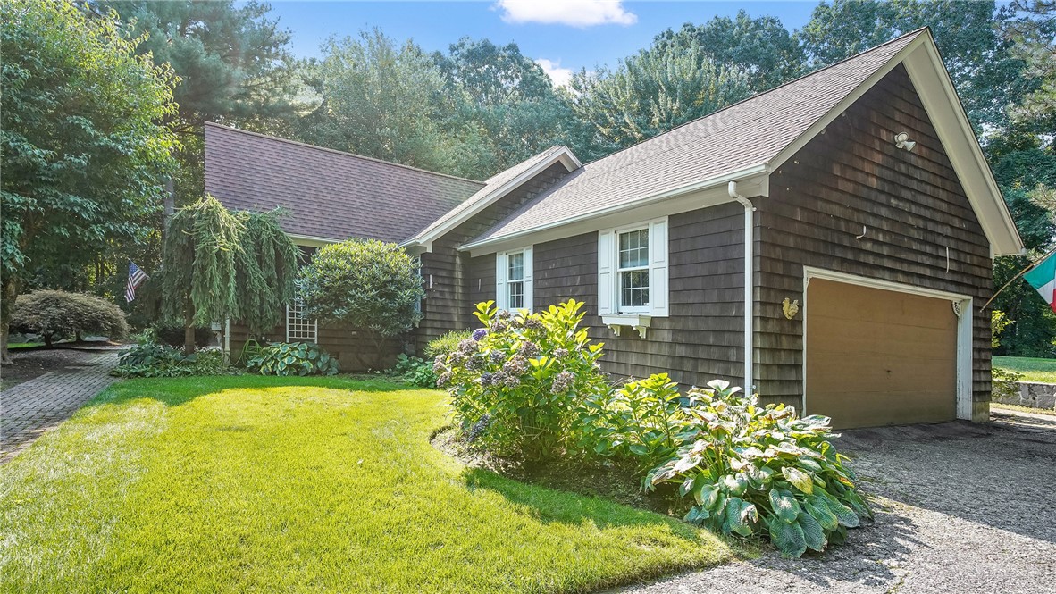 141 Rome Drive Cranston, RI 02921 - Photo 3 of 29 Gallery Image 3
