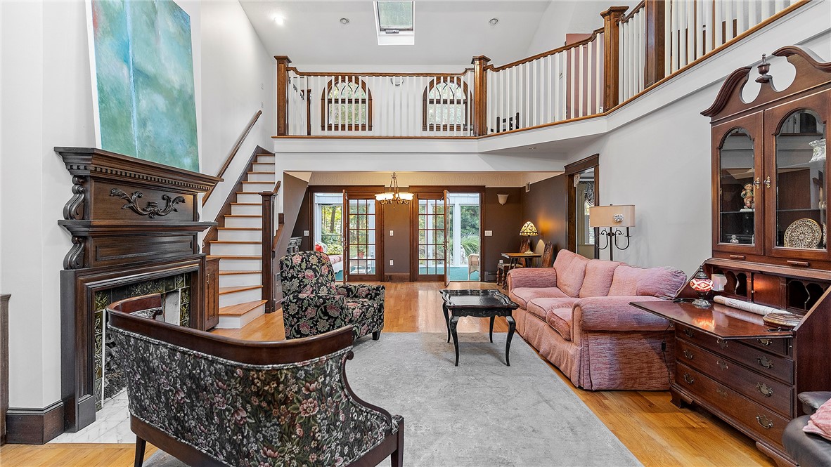 141 Rome Drive Cranston, RI 02921 - Photo 4 of 29 Gallery Image 4