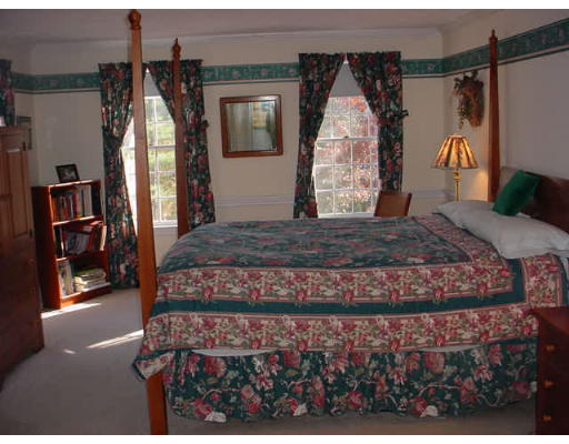 21 Robin Road Norfolk, MA 02056 - Photo 4 of 6 Gallery Image 4