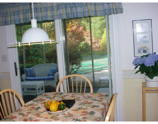 21 Robin Road Norfolk, MA 02056 - Photo 5 of 6 Gallery Image 5