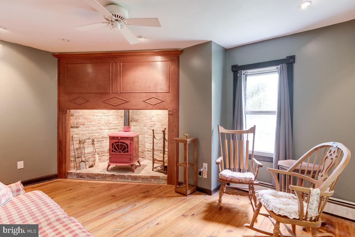 5010 Green Valley Road Monrovia, MD 21770 - Photo 12 of 34 Family Room