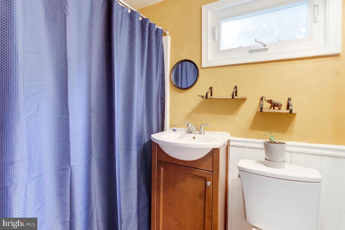 5010 Green Valley Road Monrovia, MD 21770 - Photo 27 of 34 Full Bathroom