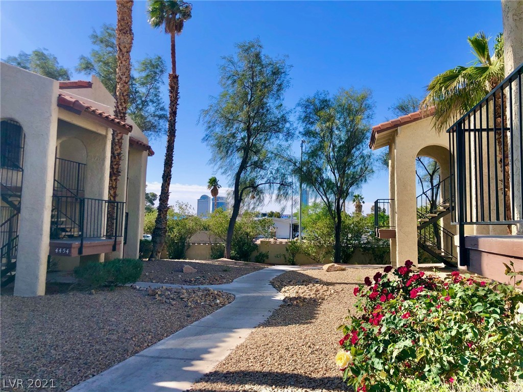 4454 West Desert Inn Road, Unit A Las Vegas, NV 89102 - Photo 4 of 49 Gallery Image 4