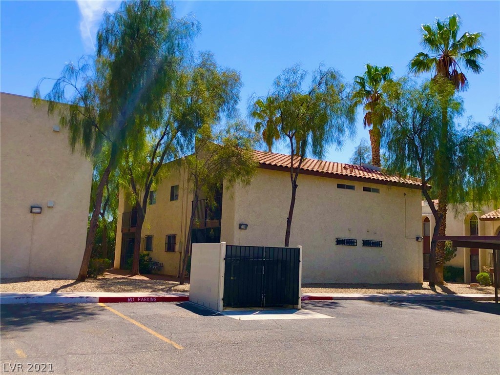 4454 West Desert Inn Road, Unit A Las Vegas, NV 89102 - Photo 42 of 49 Gallery Image 42