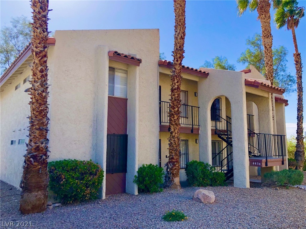 4454 West Desert Inn Road, Unit A Las Vegas, NV 89102 - Photo 6 of 49 Gallery Image 6