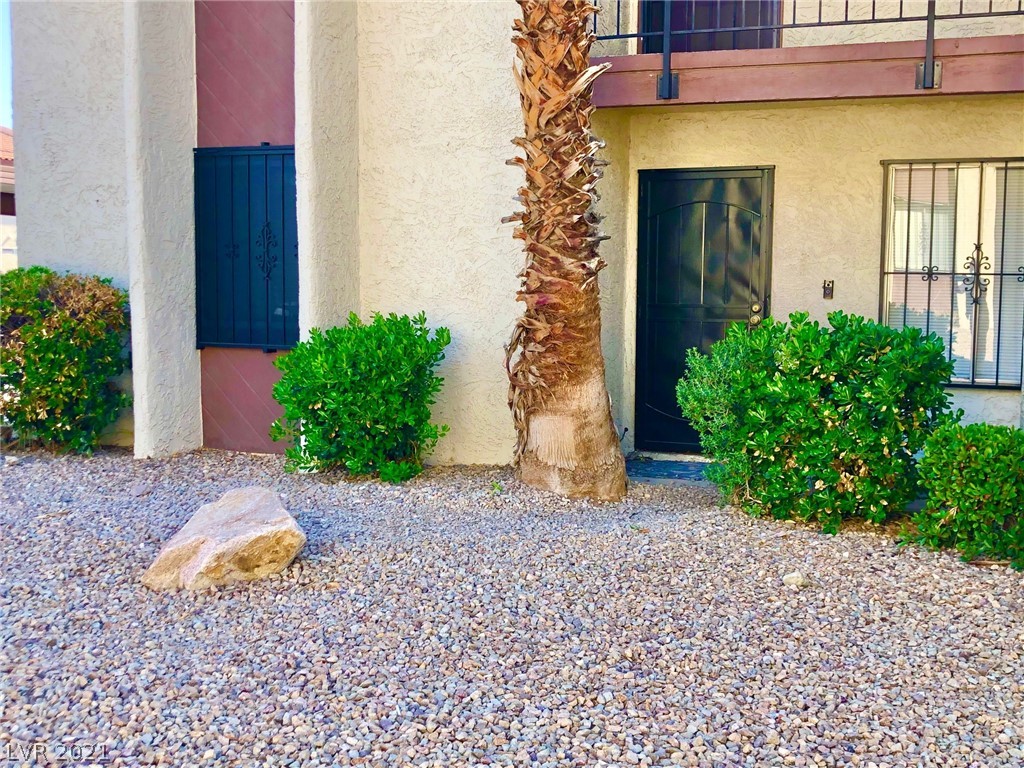 4454 West Desert Inn Road, Unit A Las Vegas, NV 89102 - Photo 8 of 49 Gallery Image 8