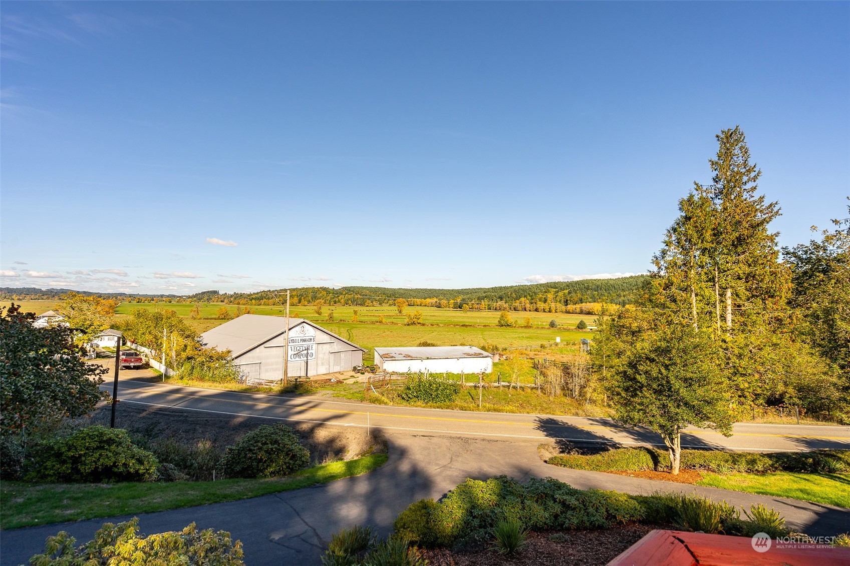 1345 Pleasant Valley Road Chehalis, WA 98532 - Photo 39 of 40 a view of an ocean and beach
