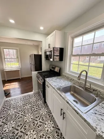 $299,900 | 293 Elmwood Avenue, Unit 293A, Maplewood, NJ 07040