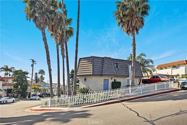 $3,195 | 803 Calle Puente, Unit A, San Clemente, CA 92672