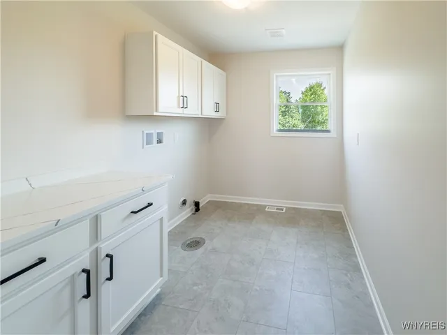 $618,900 | 310 Cardinal Way, North Tonawanda, NY 14120